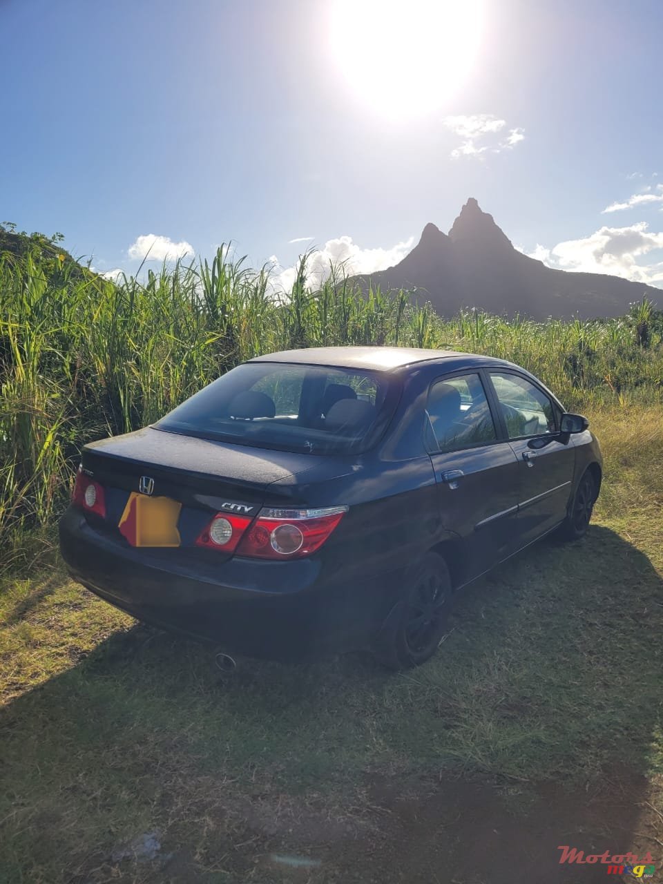 2009' Honda City SALOON photo #1