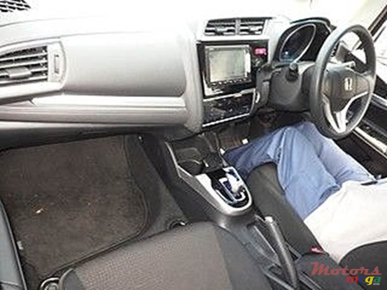 2014' Honda Fit photo #3