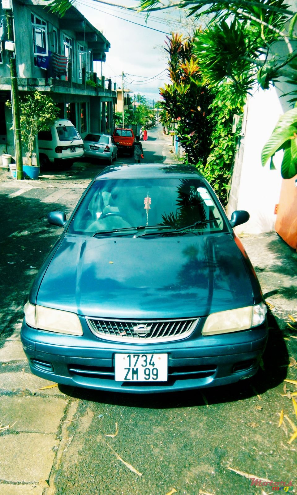 1999' Nissan photo #1