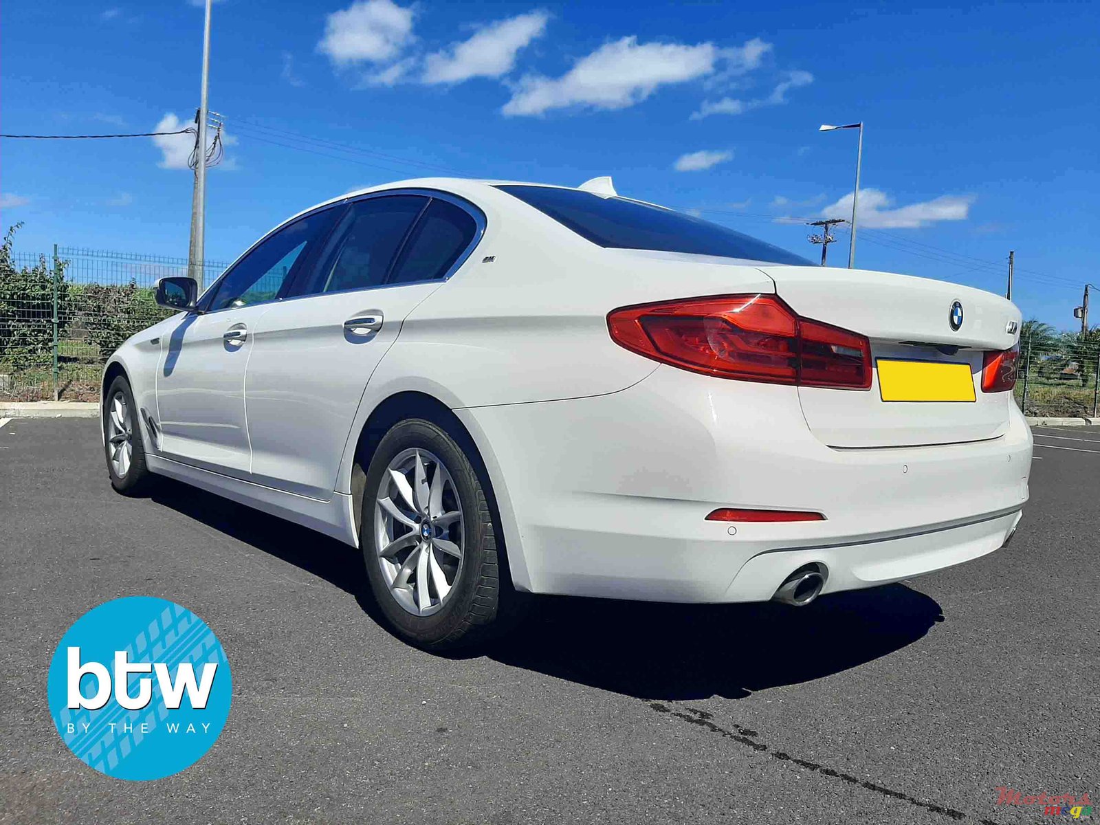 2017' BMW 5 Series photo #3