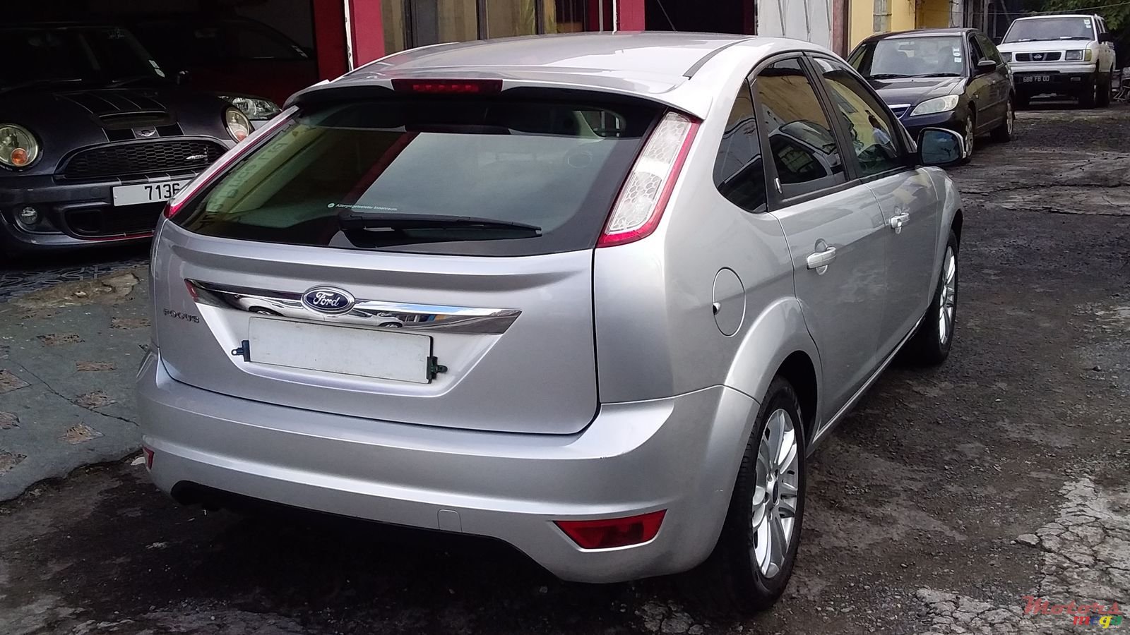 2010' Ford Focus photo #4