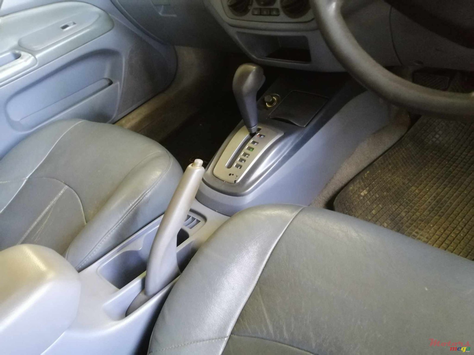 2002' Mitsubishi Lancer CEDIA photo #2