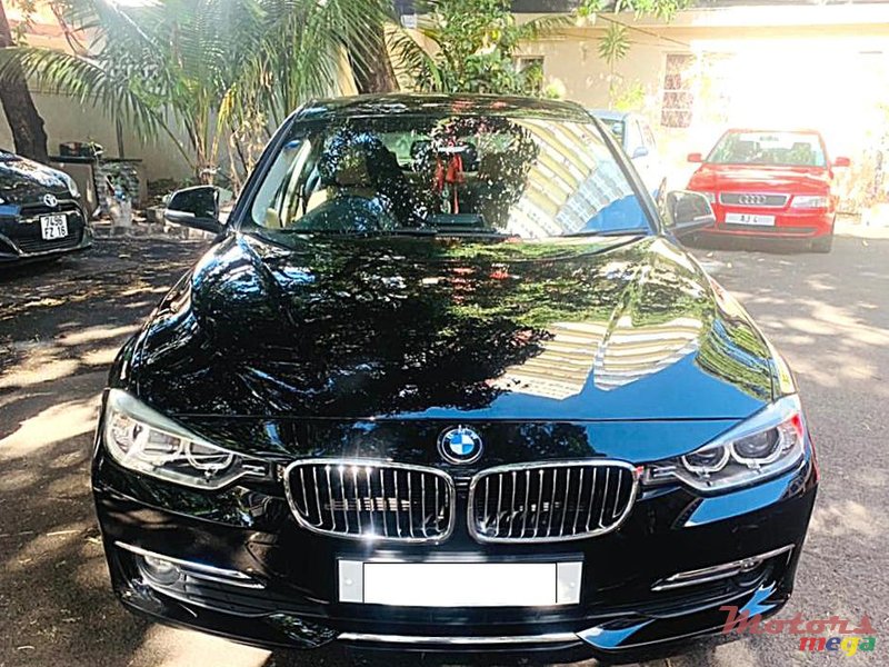 2015' BMW 3 Series Sedan photo #4