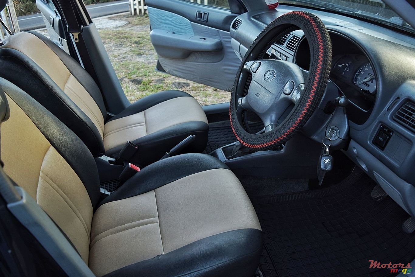 1998' Toyota Starlet photo #4