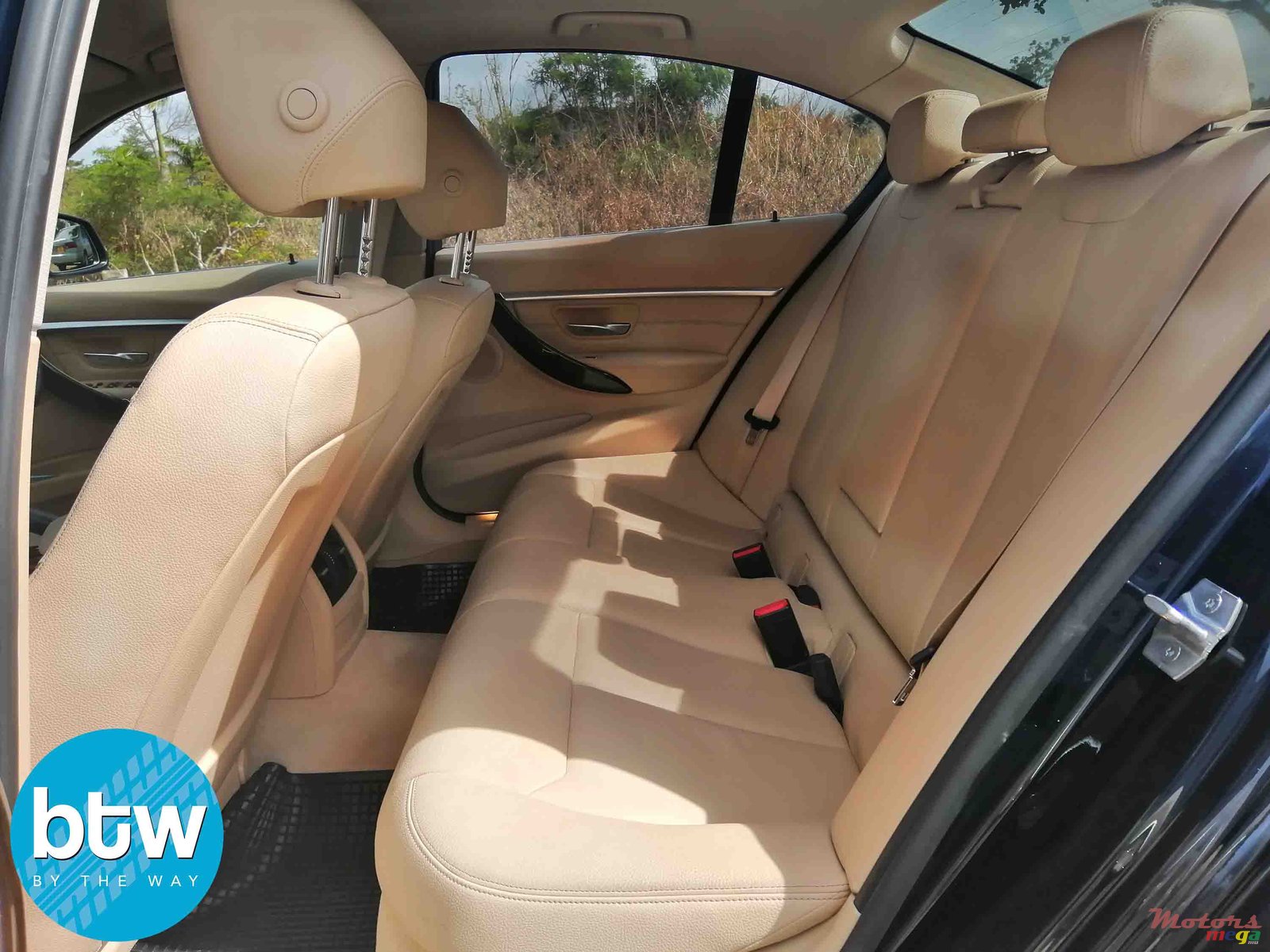 2016' BMW 330 photo #4