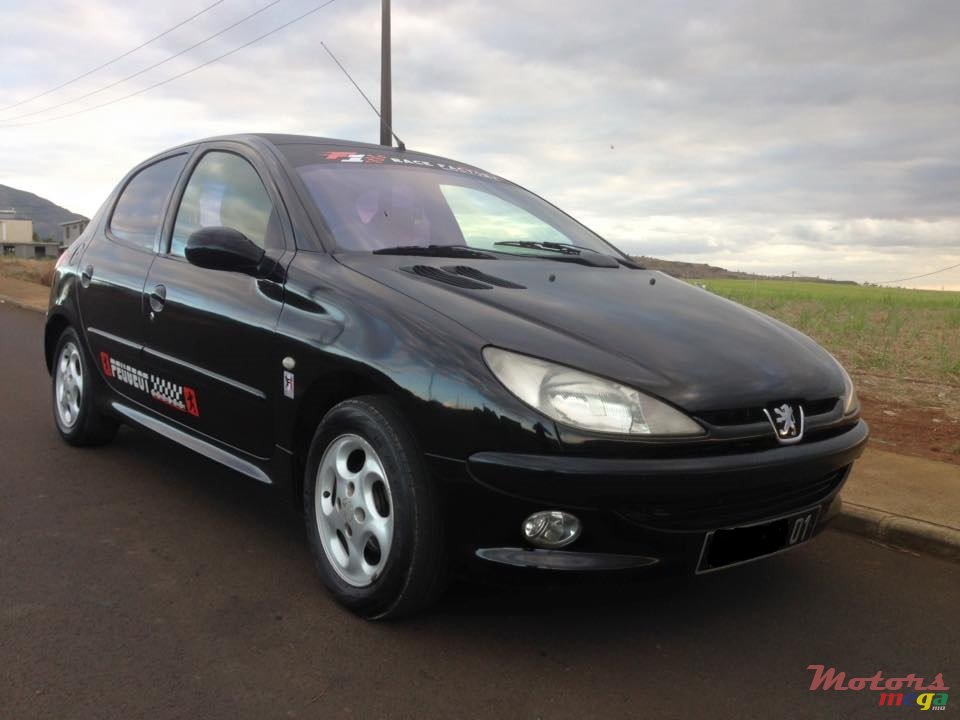 2001' Peugeot 206 photo #1