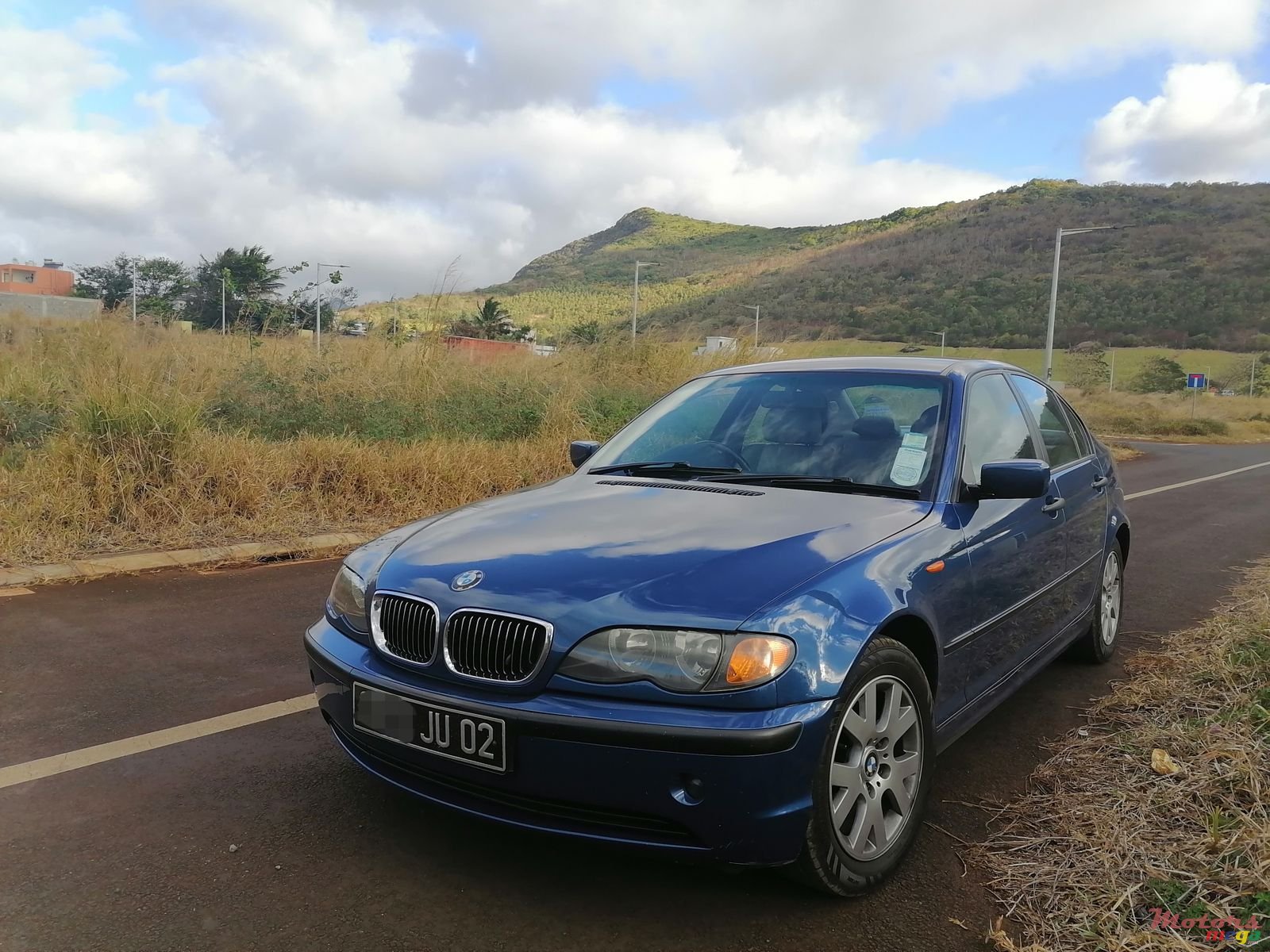 2002' BMW 318 photo #5