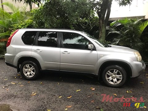 2009' Nissan X-Trail photo #1