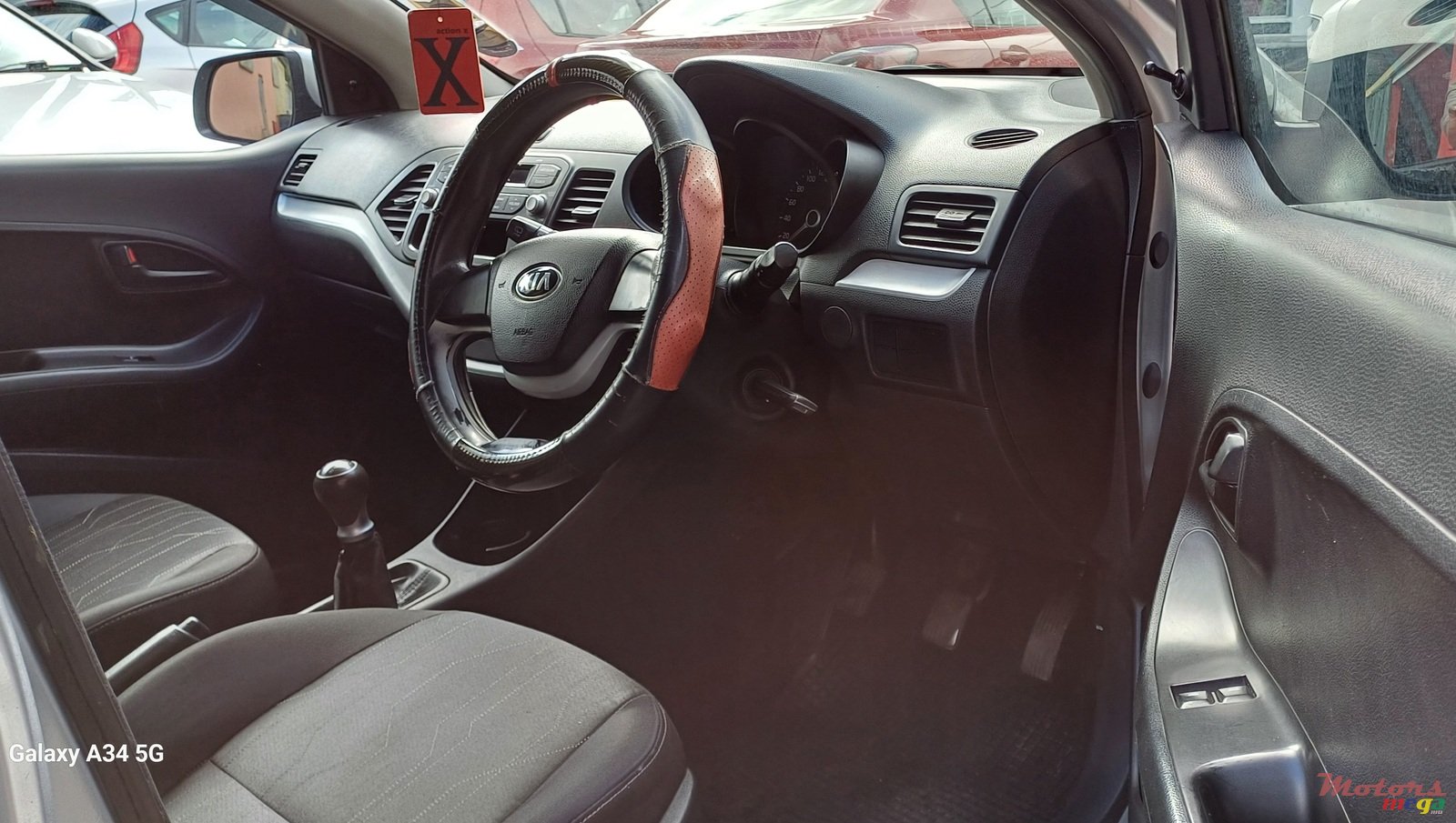 2015' Kia Picanto photo #5