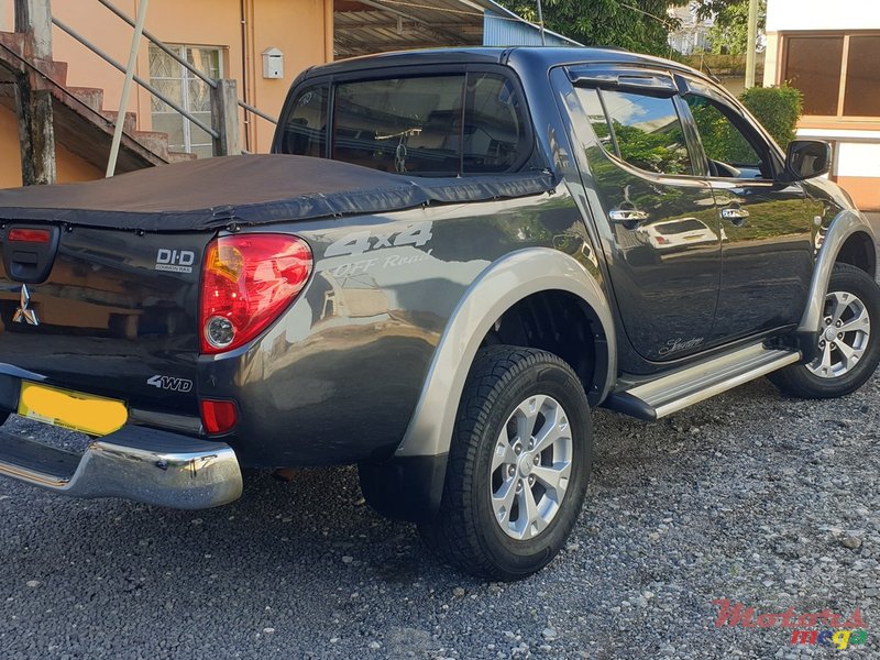 2011' Mitsubishi L200 Sportero photo #3