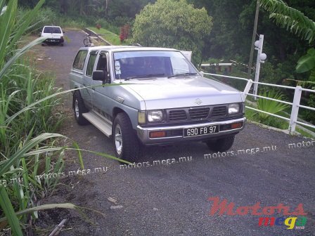 1997' Nissan Hardbody sport photo #1