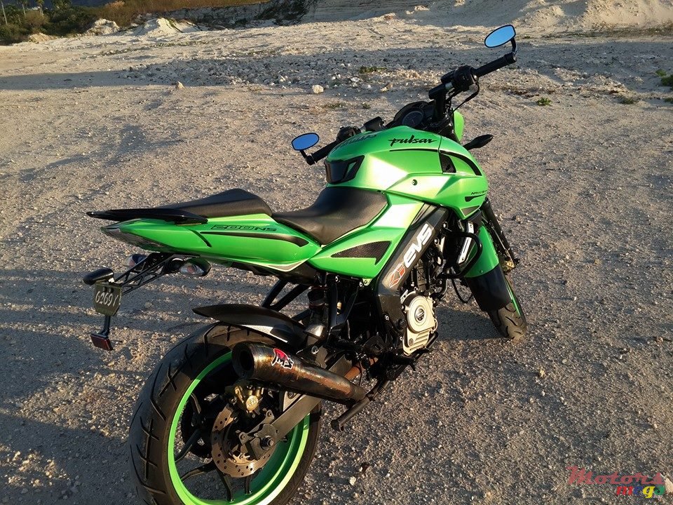 2013' Bajaj Pulsar photo #1