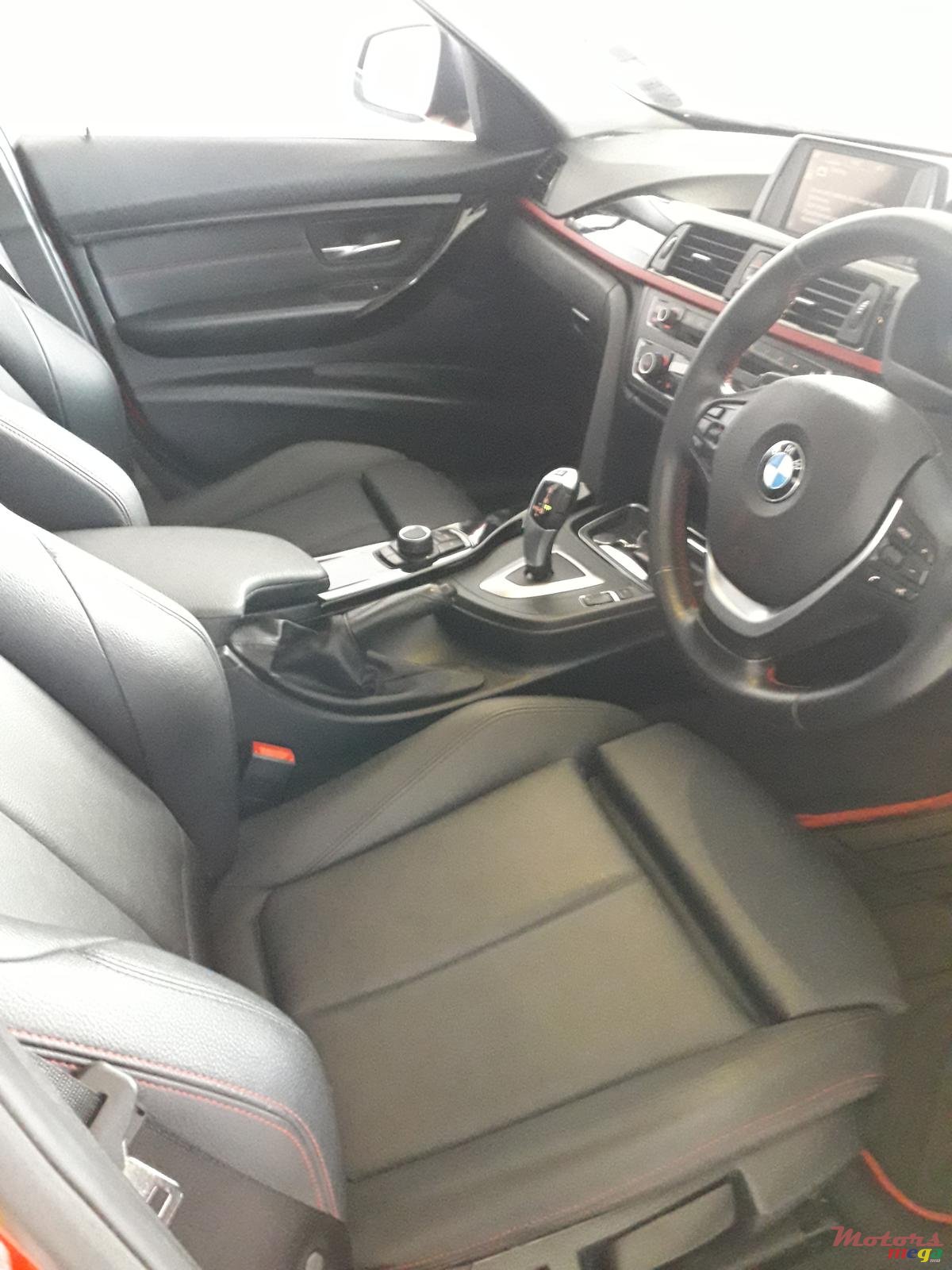 2015' BMW 3 Series photo #2