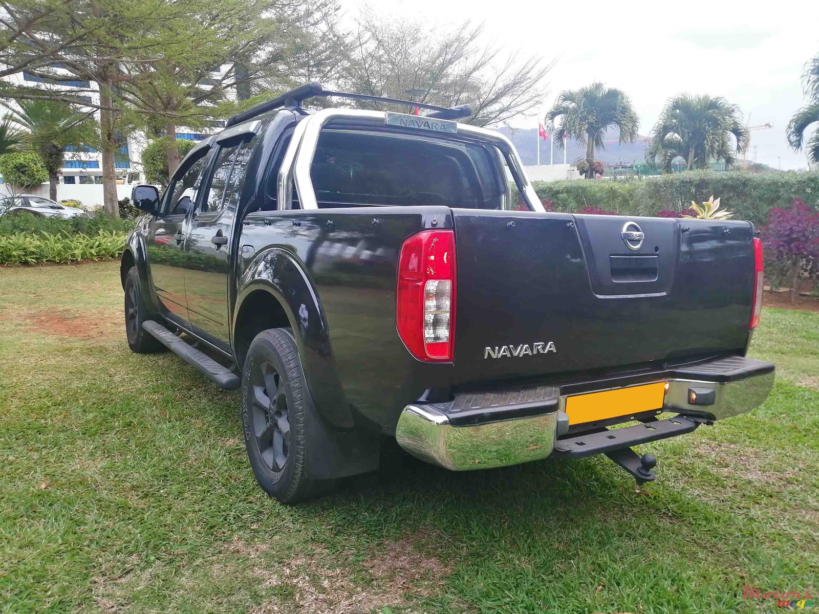 2008' Nissan Navara photo #2