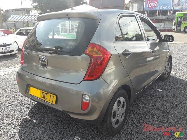 2011' Kia Picanto photo #5