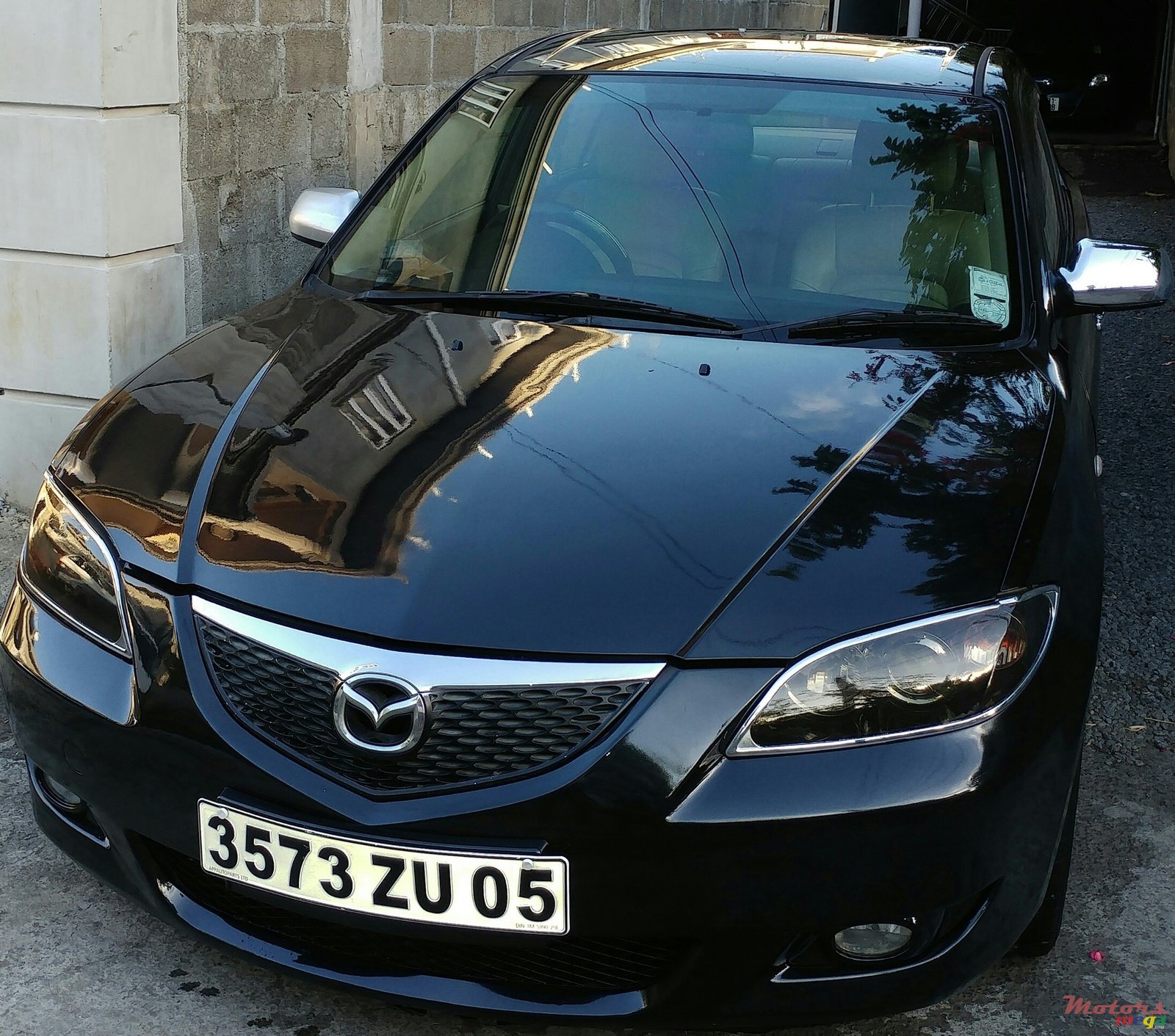 2005' Mazda 3 photo #1