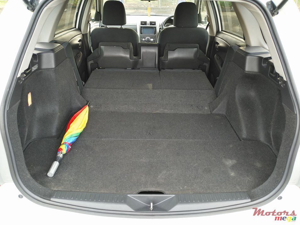 2012' Toyota Corolla Fielder photo #7