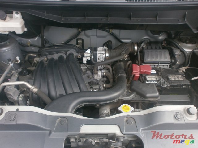 2010' Nissan NV 200 photo #6