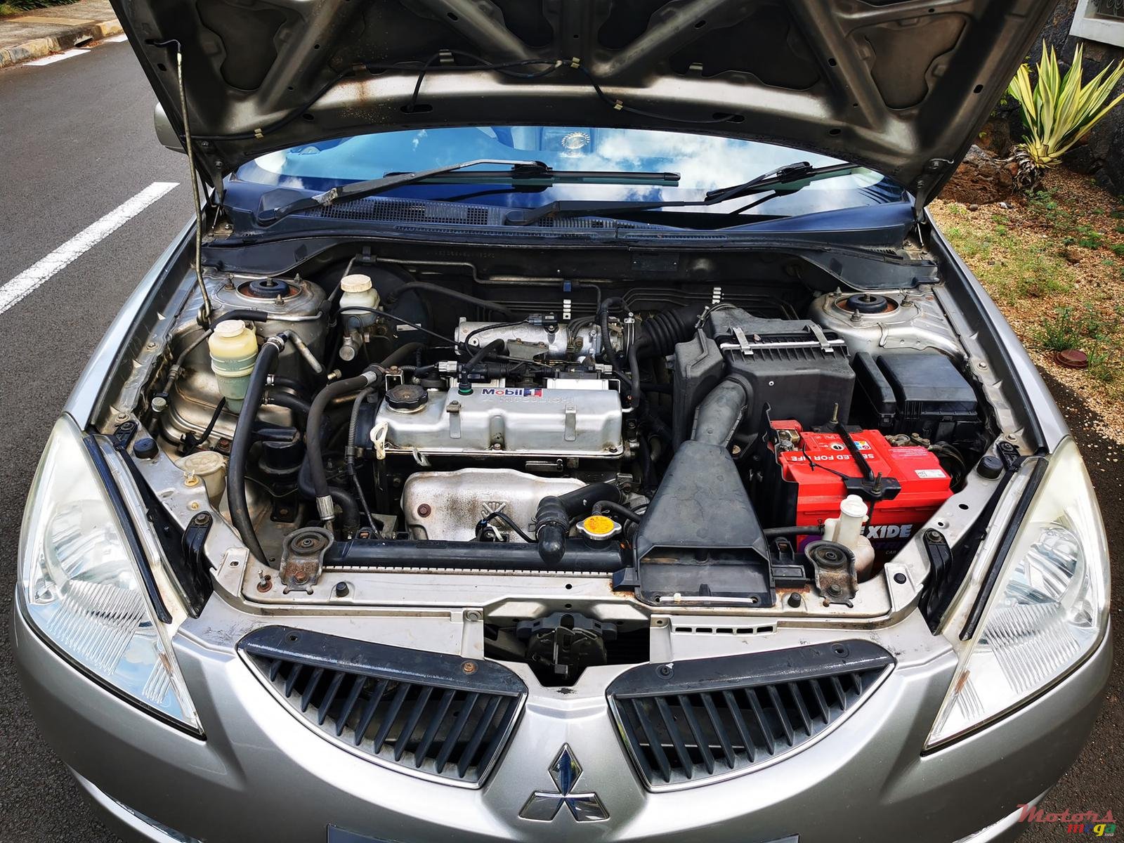 2005' Mitsubishi Lancer GLX photo #6