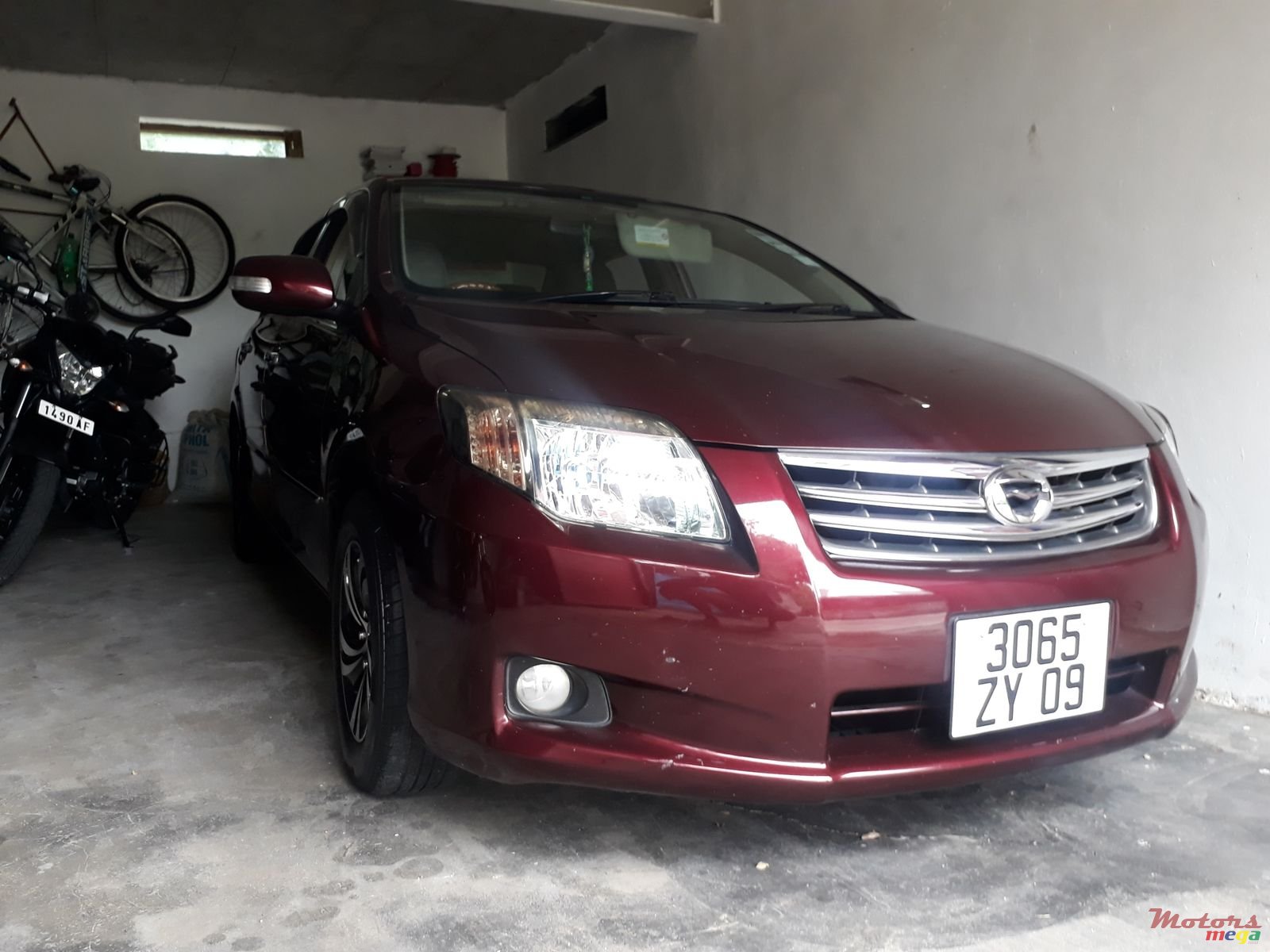 2009' Toyota Axio photo #4