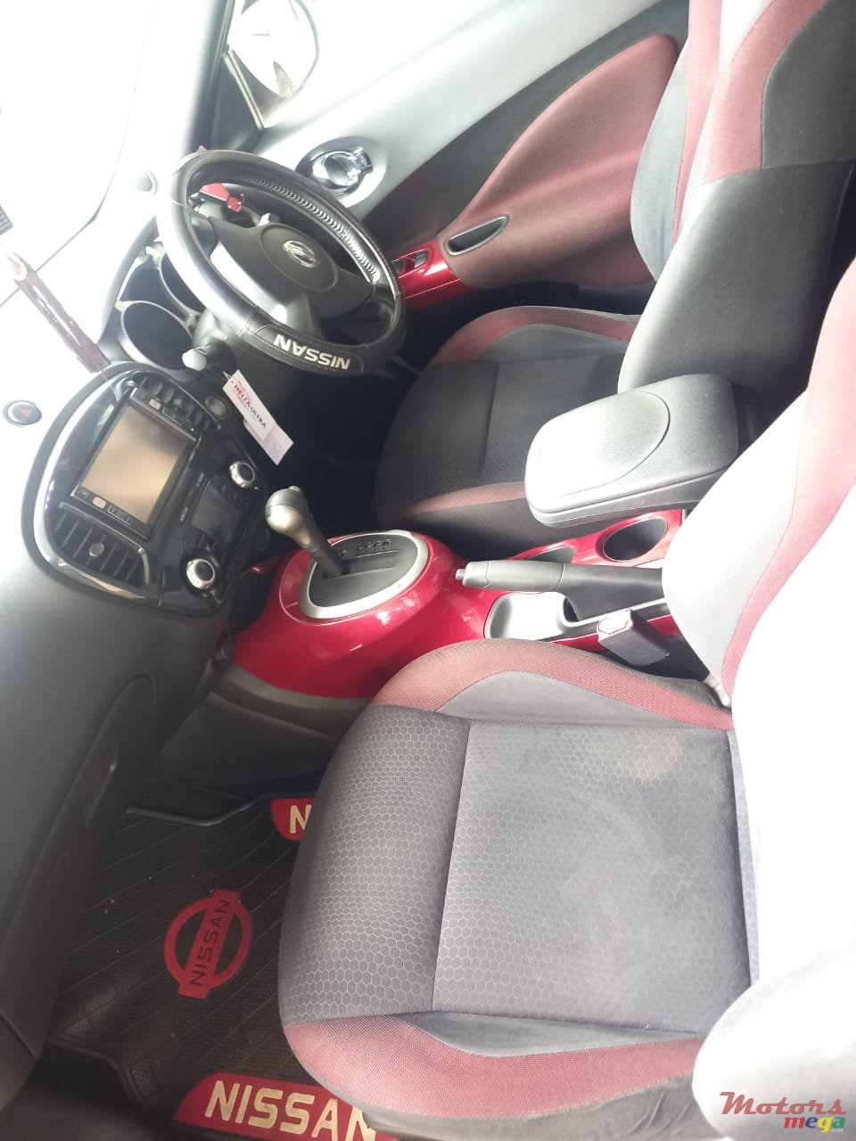 2012' Nissan Juke photo #1