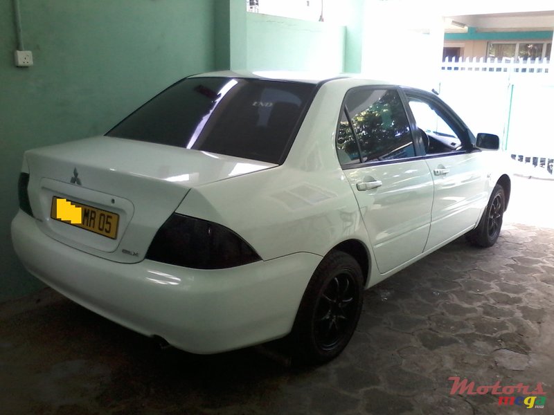 2005' Mitsubishi Lancer photo #3