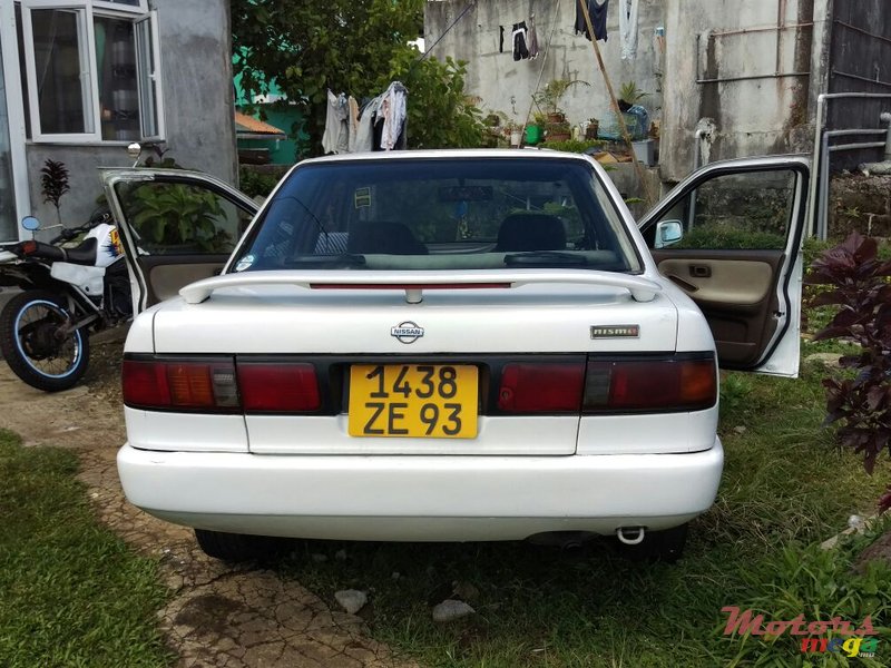 1993' Nissan Sunny photo #3