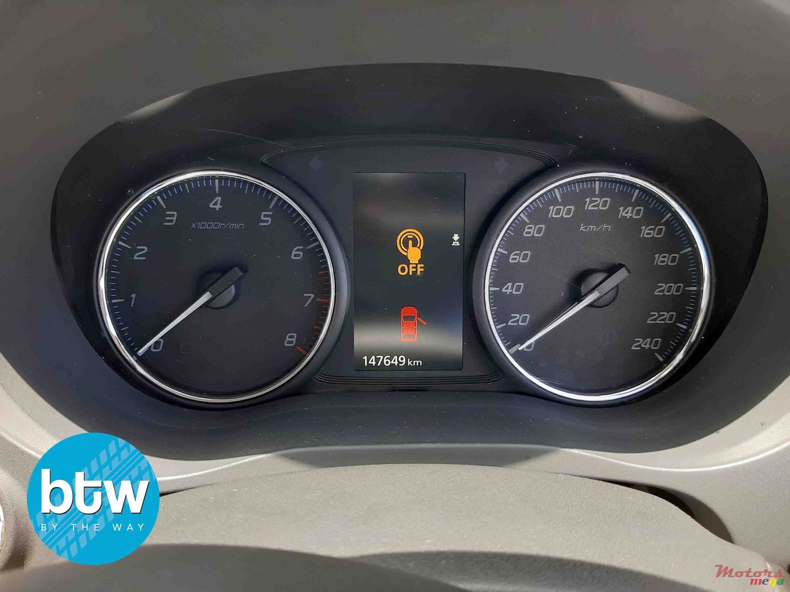 2014' Mitsubishi Outlander photo #7