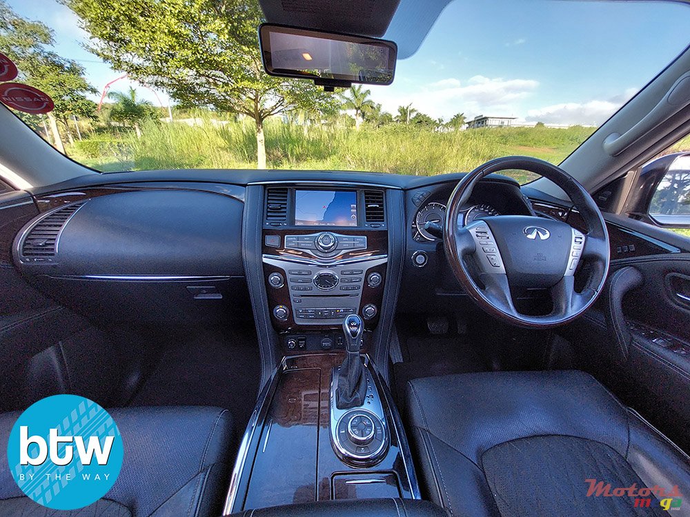 2020' Infiniti QX80 photo #6