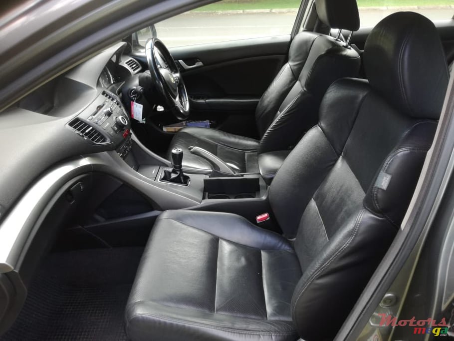 2009' Honda Accord photo #4