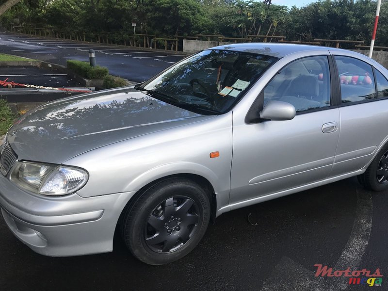 2001' Nissan Sunny photo #3