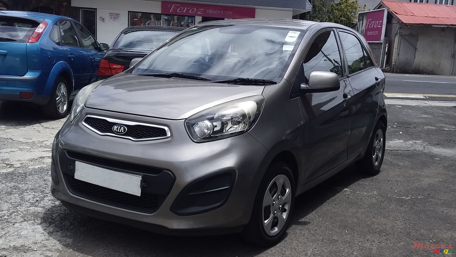2013' Kia Picanto photo #1