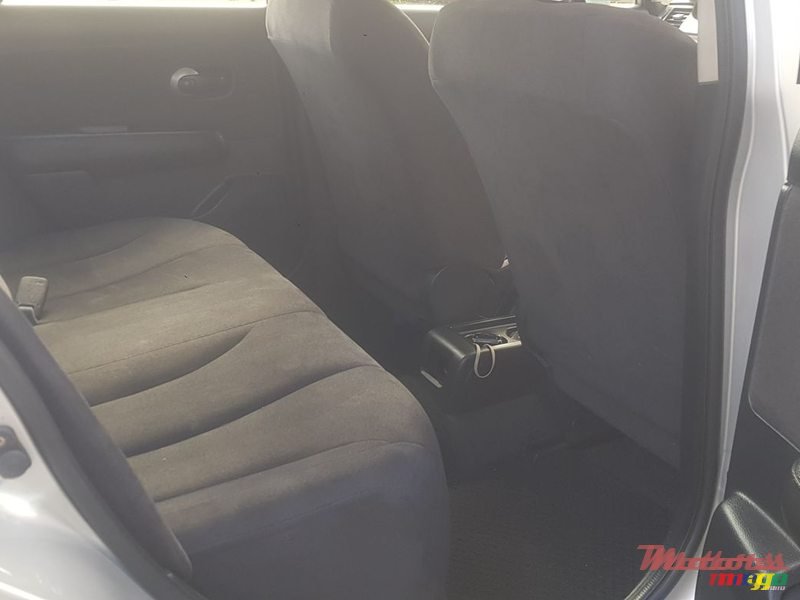 2008' Nissan Tiida photo #3