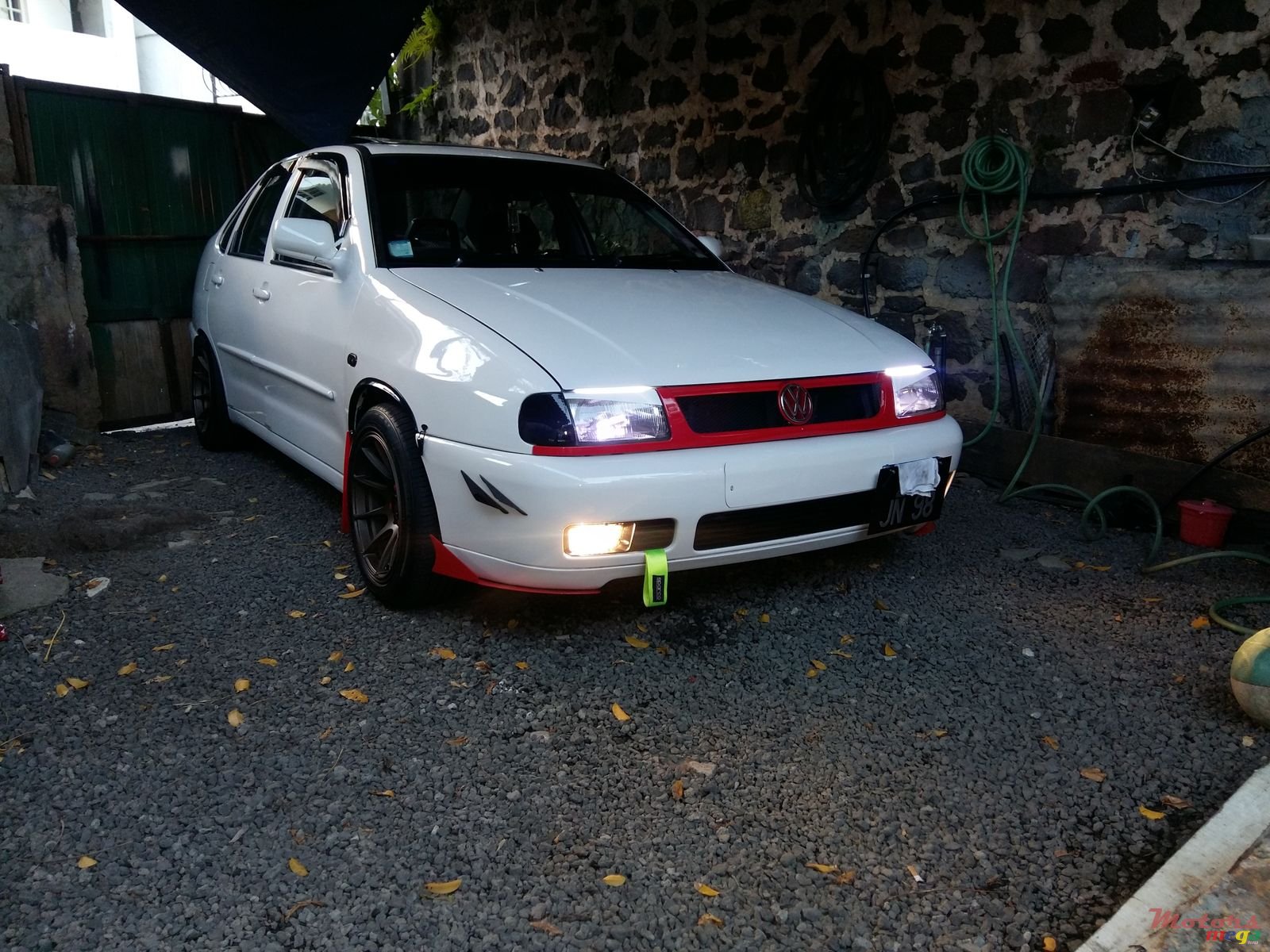 1998' Volkswagen Cross Polo photo #2