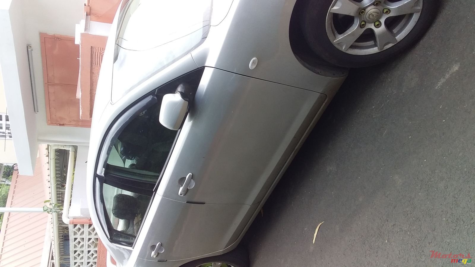 2006' Mazda Axela photo #2