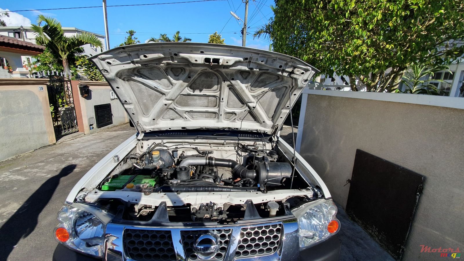 2012' Nissan Hardbody 4x2 photo #4