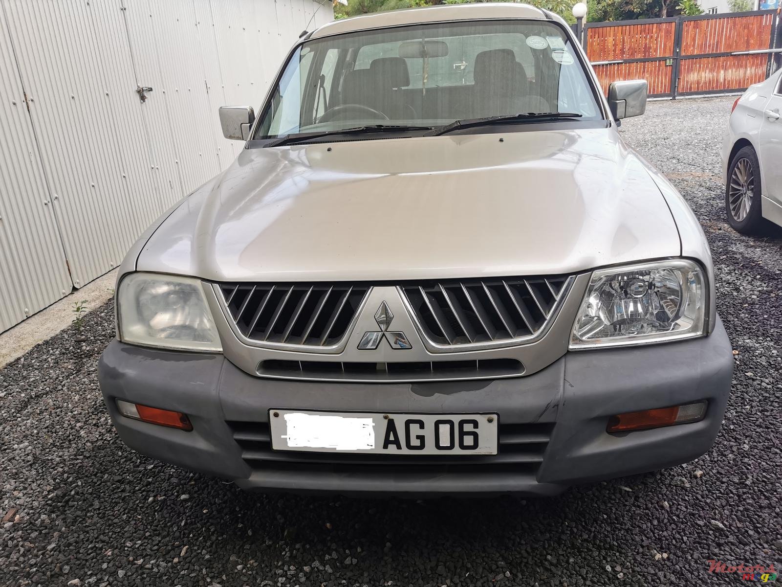 2006' Mitsubishi L 200 photo #3