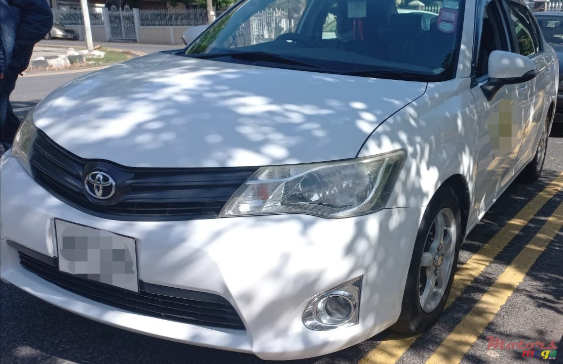 2012' Toyota Axio photo #2