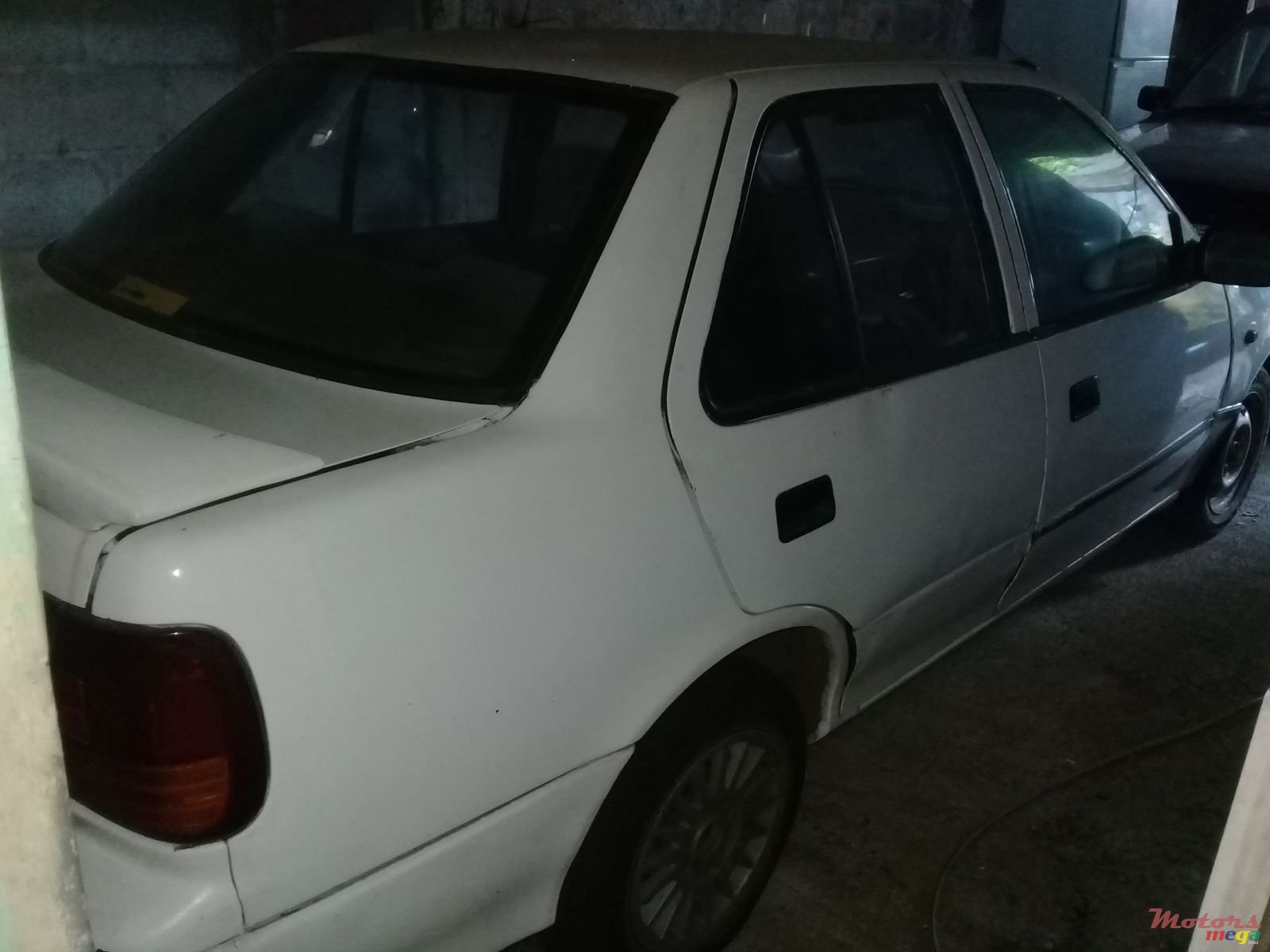 1992' Suzuki Esteem photo #3