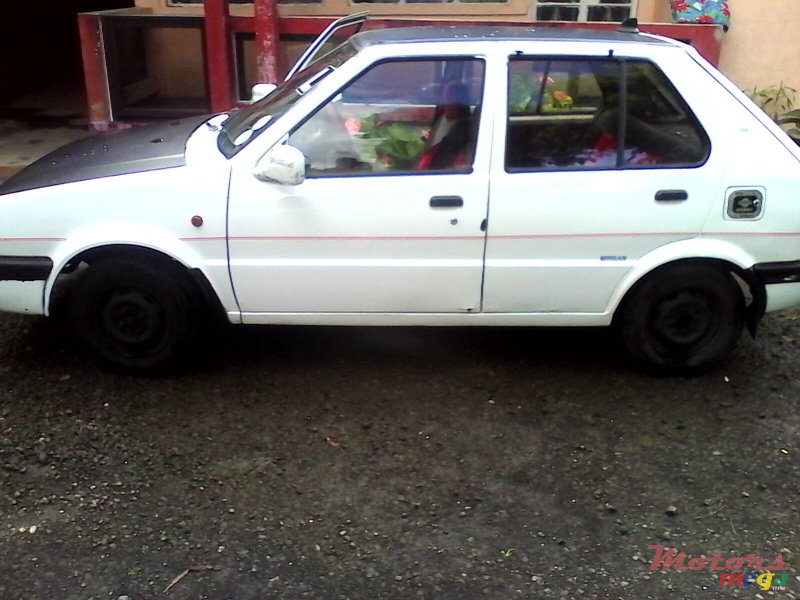 1991' Nissan Micra photo #1