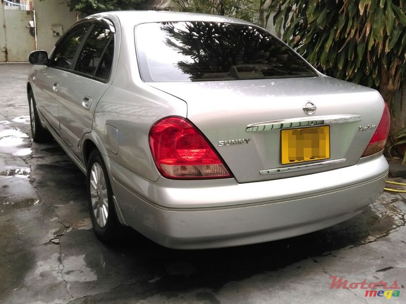 2006' Nissan Sunny photo #2