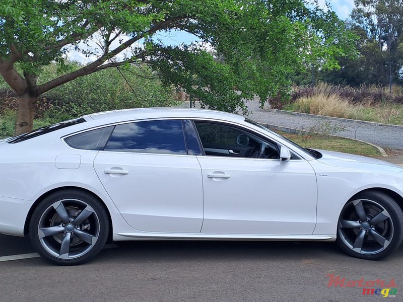 2017' Audi A5 coupe photo #2