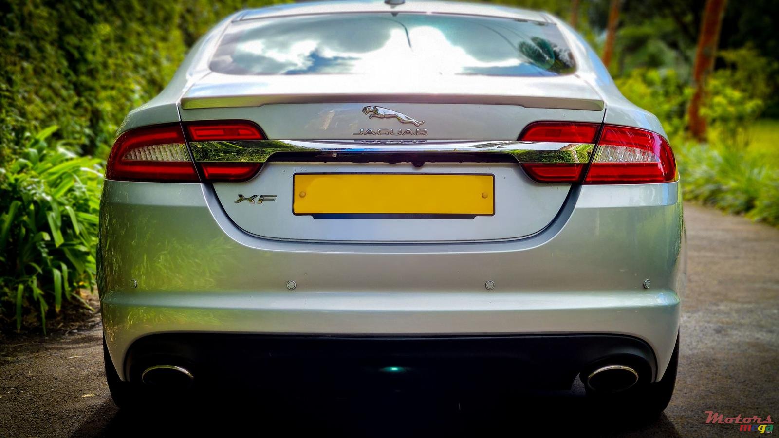 2015' Jaguar XF photo #2