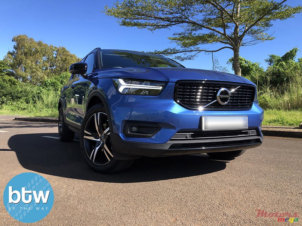 2021' Volvo XC40 photo #1