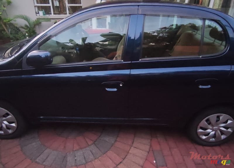 2005' Toyota Platz Nil photo #5
