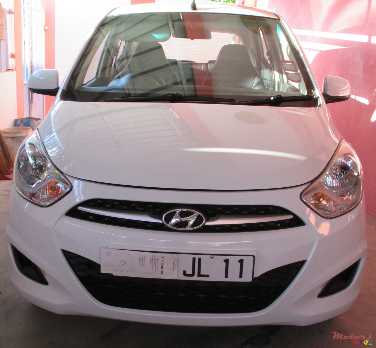 2011' Hyundai photo #1