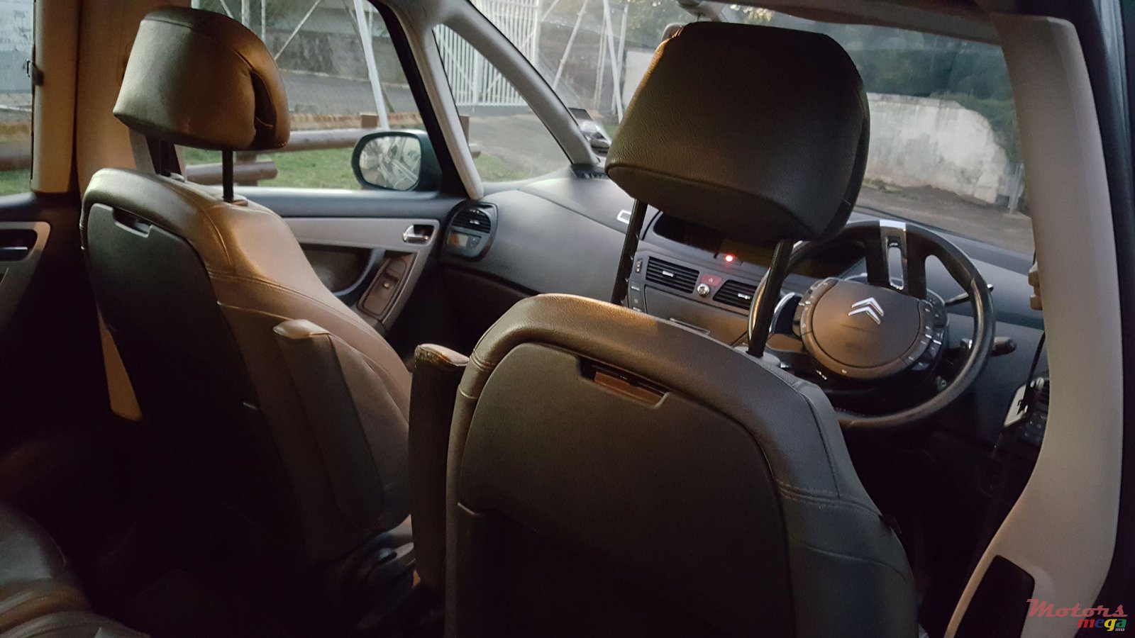 2008' Citroen C4 Picasso 1.6 HDI 110 BMP6 photo #4