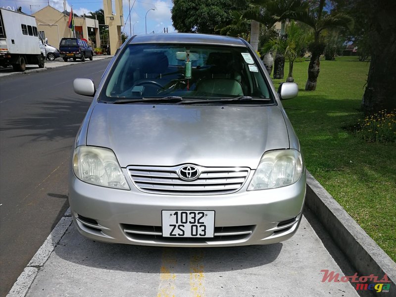 2003' Toyota Corolla photo #2