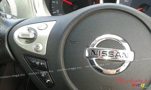 2011' Nissan photo #4