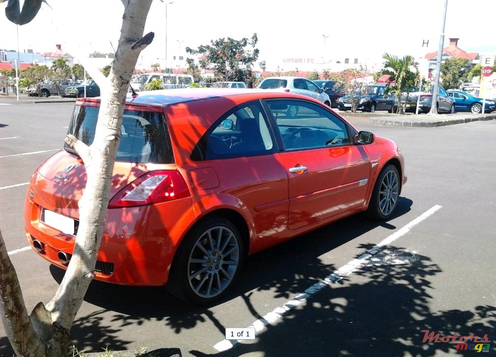 2005' Renault Megane RS photo #3